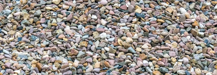 Ein großer Haufen Kieselsteine.