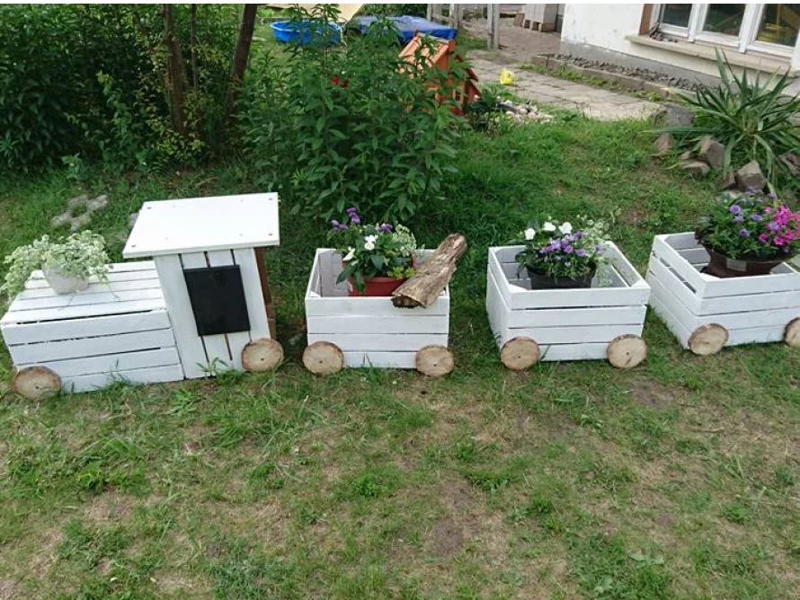 Obstkisten Zug