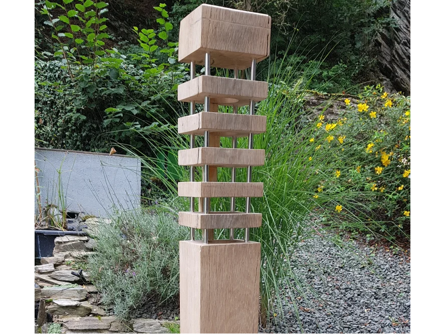 Skulptur aus Holz