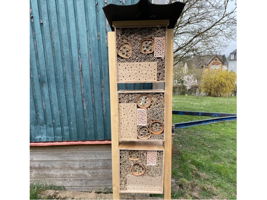 Insektenhotel aus Holz