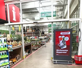 Instore-Screen im toom Baumarkt