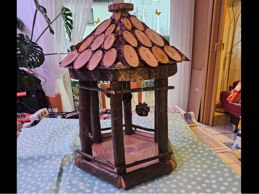 Vogelhaus aus Holz