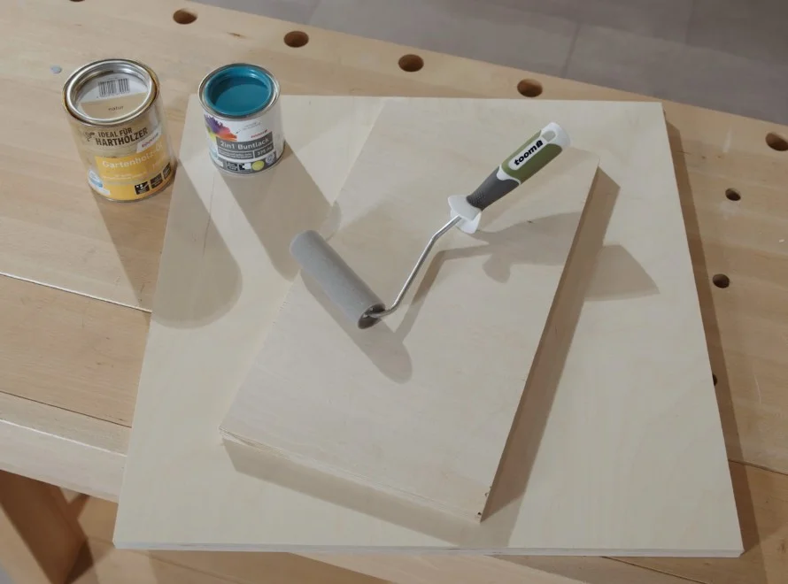 Holzplatten und Farbe