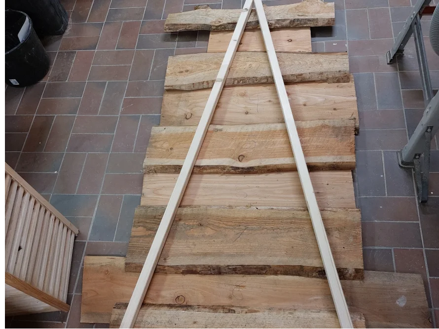 Holzlatten für ein Gartenhaus